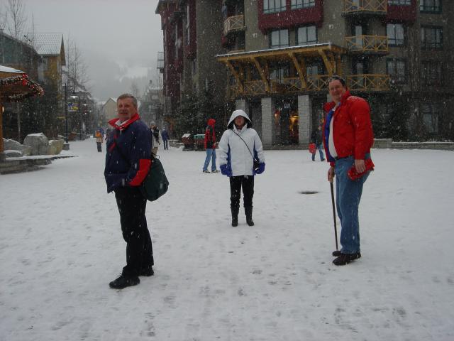 2004/12(Dec)/07(Whistler)/2004-12-13 15-19-32.JPG